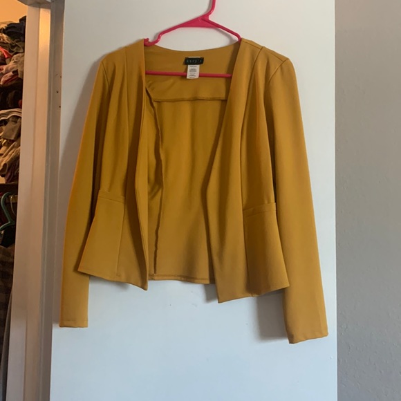 Jackets & Blazers - Jacket